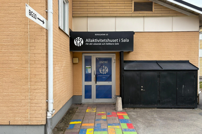 Entré för allaktivitetshuset på Berggatan 10.